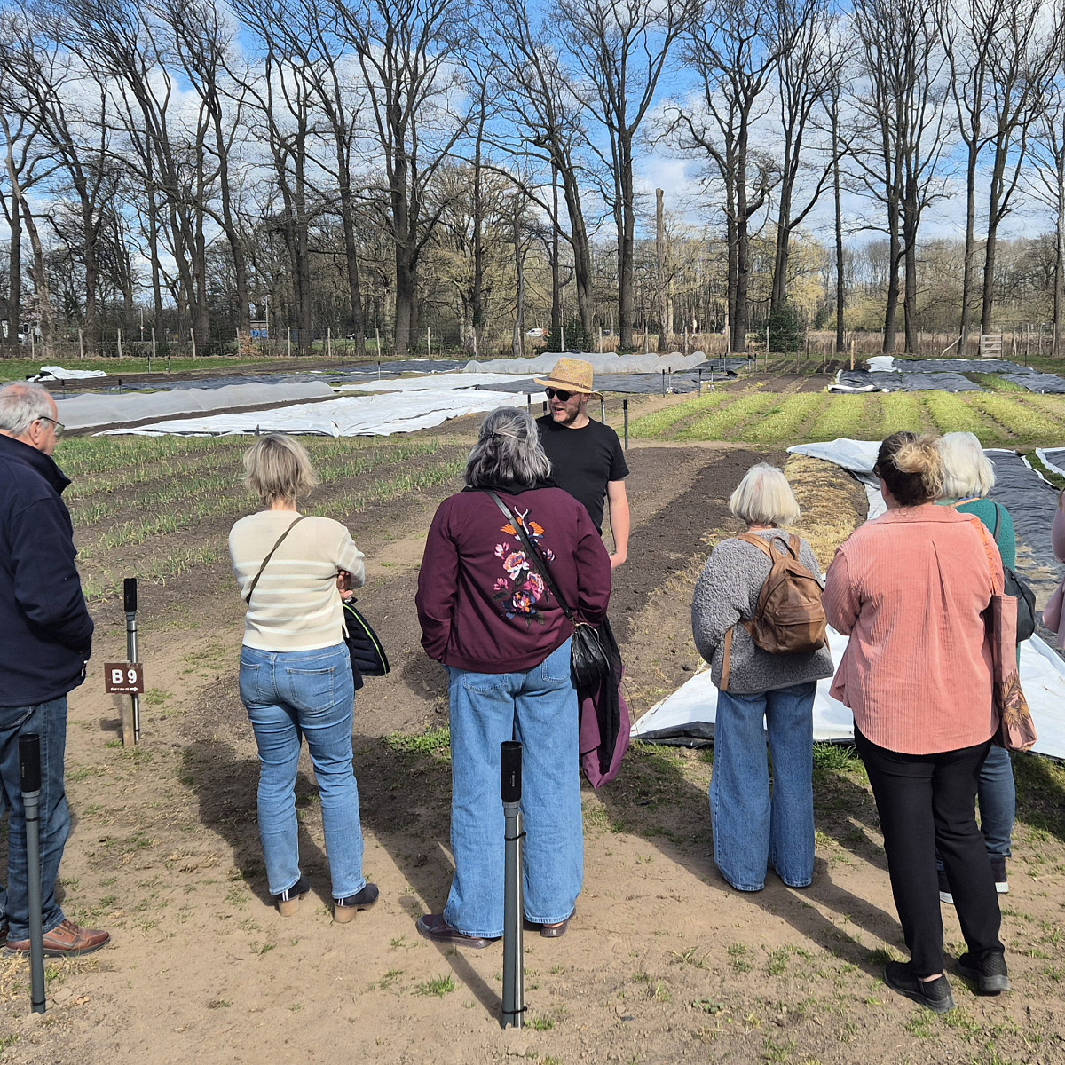Infobijeenkomst bij de tuin van boerderij Slangenburg